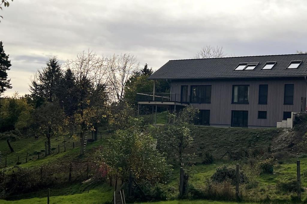 The Forest Retreat- Luxurioese Ferienwohnung Mit Privater Sauna Wermelskirchen Exterior photo